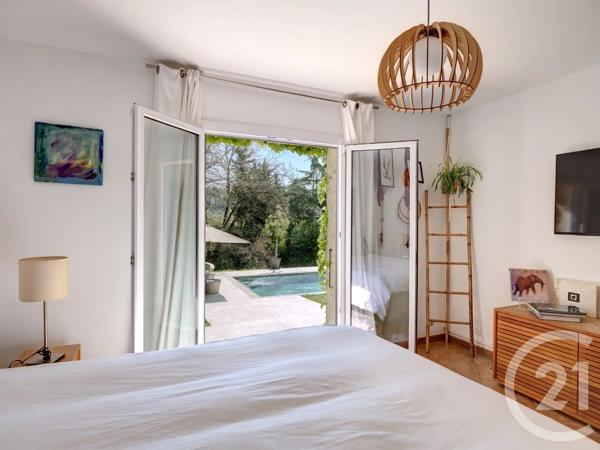 Maison à vendre  6 pièces - 153,91 m 2   VALBONNE  - 06