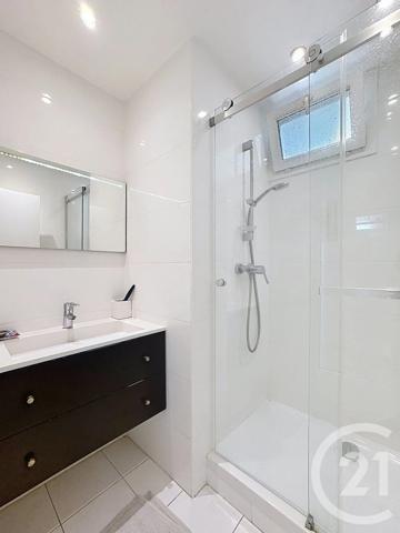 Appartement F2 à vendre  2 pièces - 92 m 2   CANNES  - 06