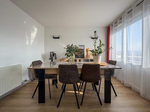 Appartement T3 73m² balcon + garage MONTJUZET