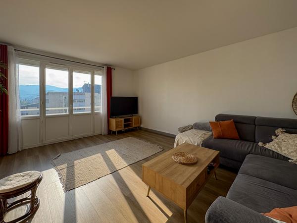 Appartement T3 73m² balcon + garage MONTJUZET