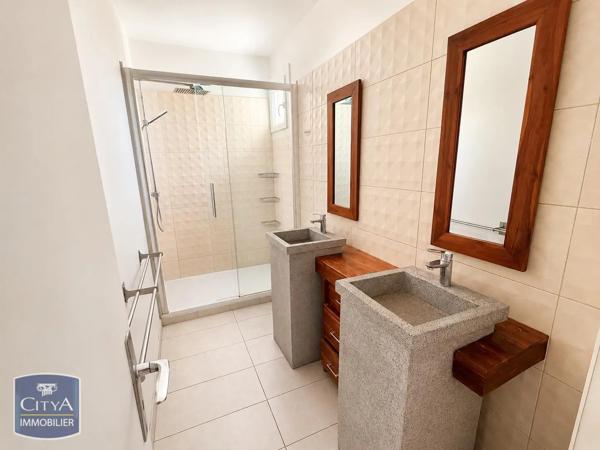 Appartement à louer 4 pièces 95m² Salon-de-Provence (13300)