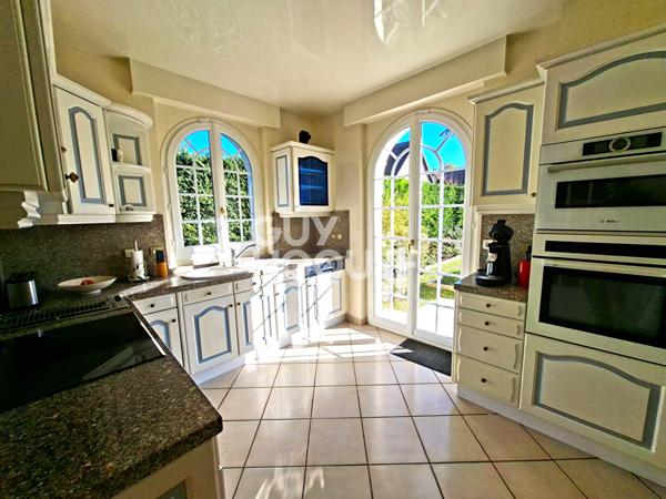 Maison style Mansart