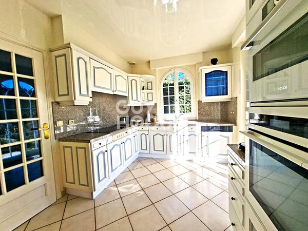 Maison style Mansart