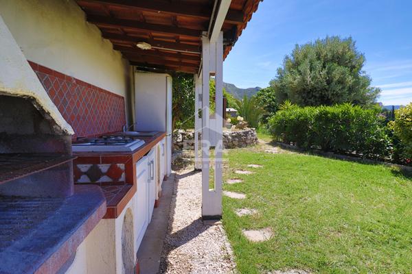 MAISON FAMILIALE - PISCINE - VUE PANORAMIQUE SUR MARSEILLE - TERRAIN 850 M² - SAINT-LOUP