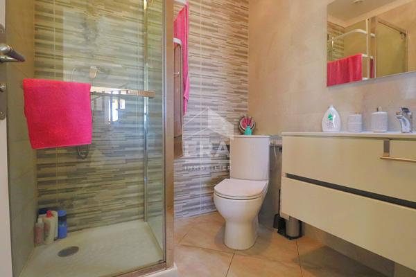 MAISON FAMILIALE - PISCINE - VUE PANORAMIQUE SUR MARSEILLE - TERRAIN 850 M² - SAINT-LOUP