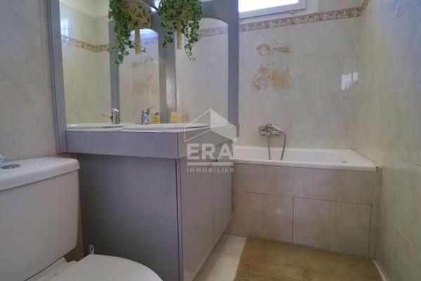 MAISON FAMILIALE - PISCINE - VUE PANORAMIQUE SUR MARSEILLE - TERRAIN 850 M² - SAINT-LOUP