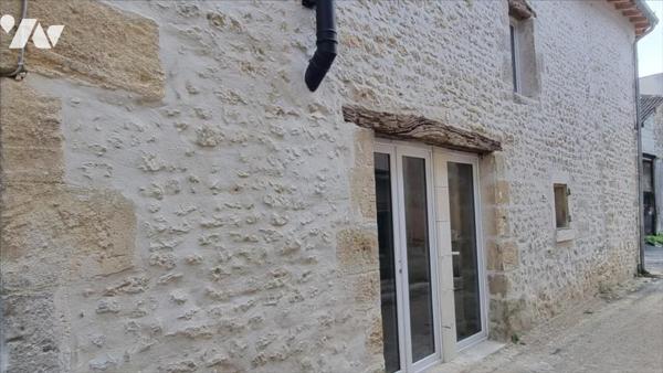 Maison en pierre restaurée