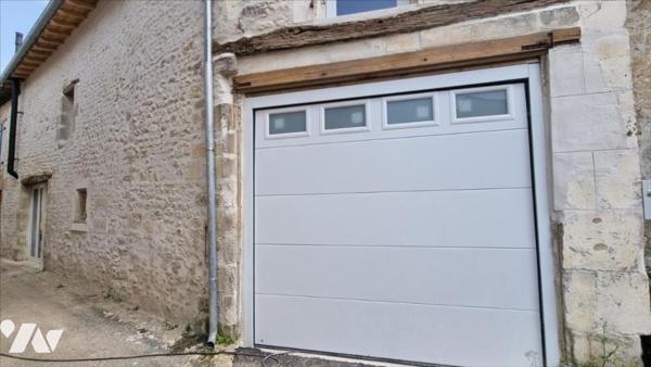 Maison en pierre restaurée