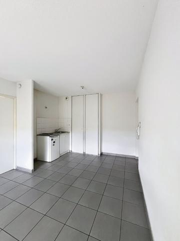 T2 Venissieux - Idéalement situé