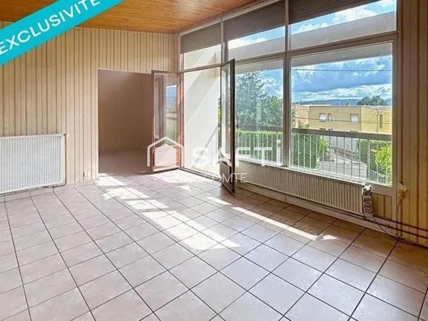 À vendre, Maison de 94 m² avec potentiel, sur un beau terrain arboré de 1000 m² à Salaise-sur-Sanne!!