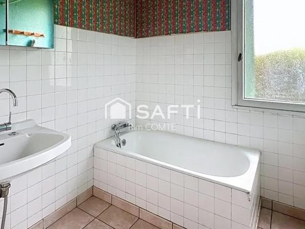 À vendre, Maison de 94 m² avec potentiel, sur un beau terrain arboré de 1000 m² à Salaise-sur-Sanne!!