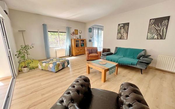 Maison à vendre    8 pièces • 180 m2 Le Cap d'Agde - Agde