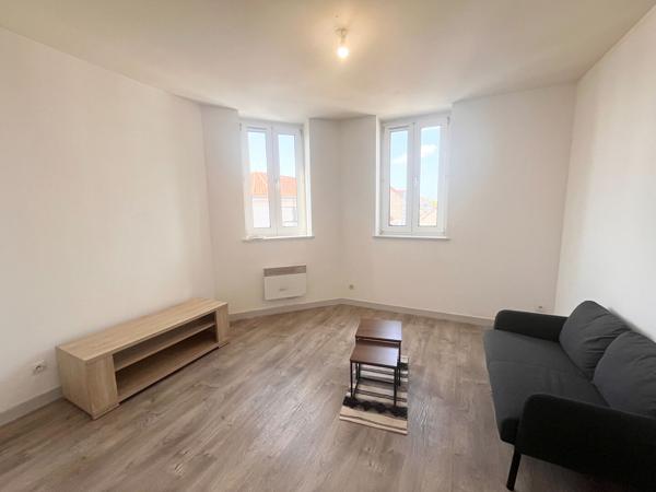 A Louer joli T2 Meublé secteur Théâtre