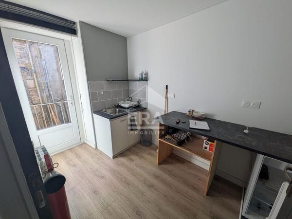 Immeuble avec Local commercial et appartements Tenay
