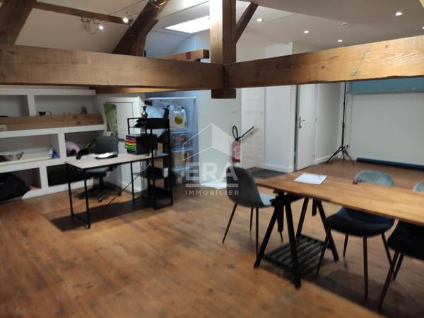 Immeuble avec Local commercial et appartements Tenay