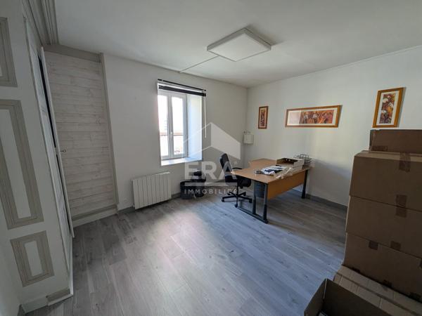 Immeuble avec Local commercial et appartements Tenay
