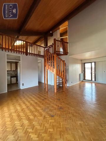 Appartement à louer 5 pièces 112m²