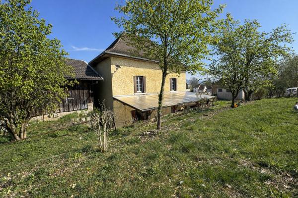 Jolie maison familiale avec volumes, dépendance et grenier aménageable