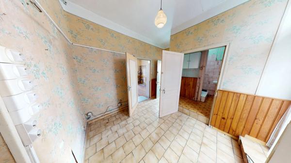 Jolie maison familiale avec volumes, dépendance et grenier aménageable