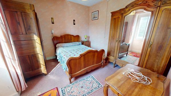 Jolie maison familiale avec volumes, dépendance et grenier aménageable