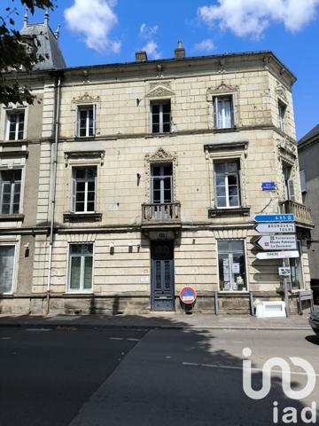 Immeuble à vendre 378 m² Chinon