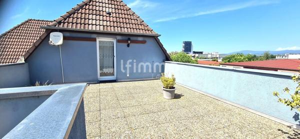 Duplex d'exception avec terrasse de 33 m2 aux portes de la Suisse