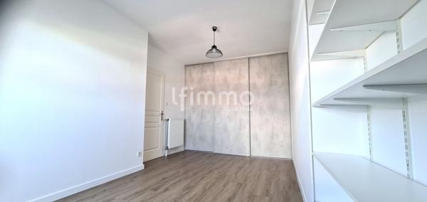 Duplex d'exception avec terrasse de 33 m2 aux portes de la Suisse