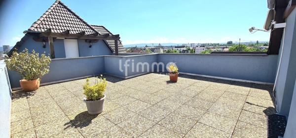 Duplex d'exception avec terrasse de 33 m2 aux portes de la Suisse