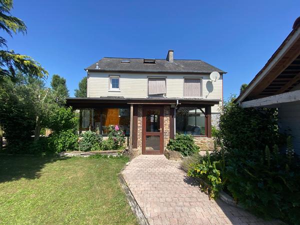 MAISON DE 8 PIECES AVEC UNE DEPENDANCE DE 204 M² Martigne sur mayenne MAISON DE 8 PIECES AVEC UNE DEPENDANCE DE 204 M² Martigne sur mayenne