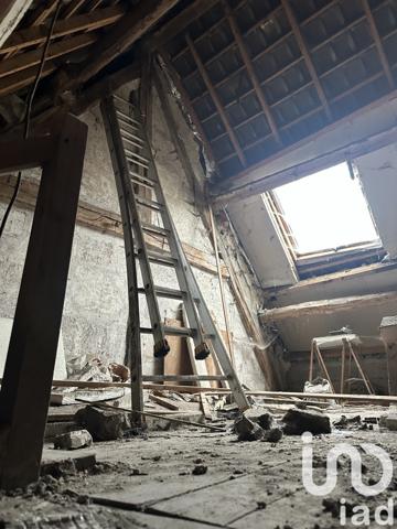 Grange 2 pièces de 55 m² à Dammartin-en-Goële (77230)