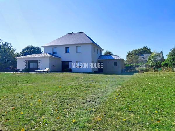 RARE À COMBOURG ! Maison contemporaine de 190 m² 5 chambres Terrain de 2 000 m² DPE A