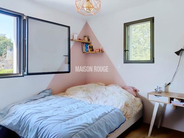 RARE À COMBOURG ! Maison contemporaine de 190 m² 5 chambres Terrain de 2 000 m² DPE A