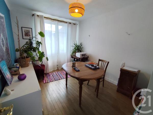 Maison à vendre  6 pièces - 135,30 m 2   LA CHATRE  - 36