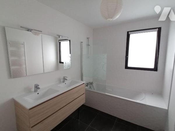 NOUVEAUTÉ - TRENTE CINQ NOTAIRES
Maison contemporaine de 2020 - 4 chambres - Jardin exposé sud...