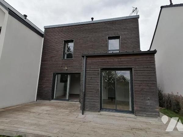 NOUVEAUTÉ - TRENTE CINQ NOTAIRES
Maison contemporaine de 2020 - 4 chambres - Jardin exposé sud...