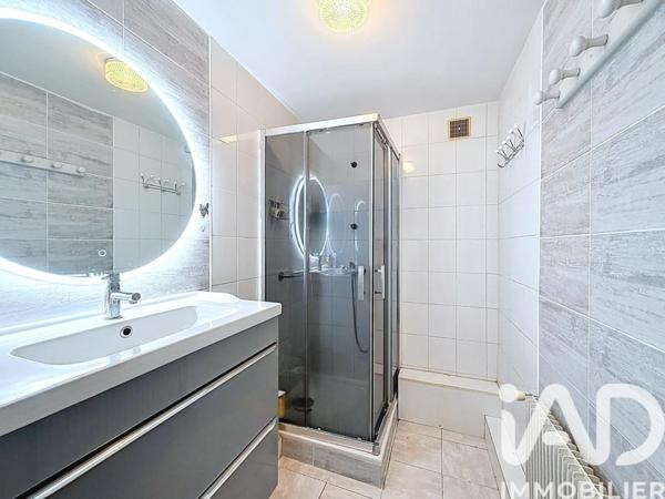 Maison à vendre 5 pièces 93 m² Saint-Quentin-Fallavier