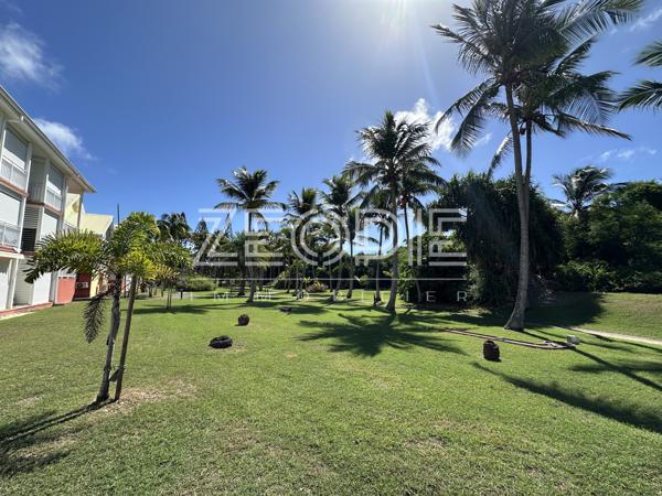 Exclusivité ZEOPIE Immobilier : Studio meublé Anse des Rochers à SAINT-FRANCOIS.