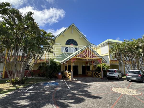 Exclusivité ZEOPIE Immobilier : Studio meublé Anse des Rochers à SAINT-FRANCOIS.