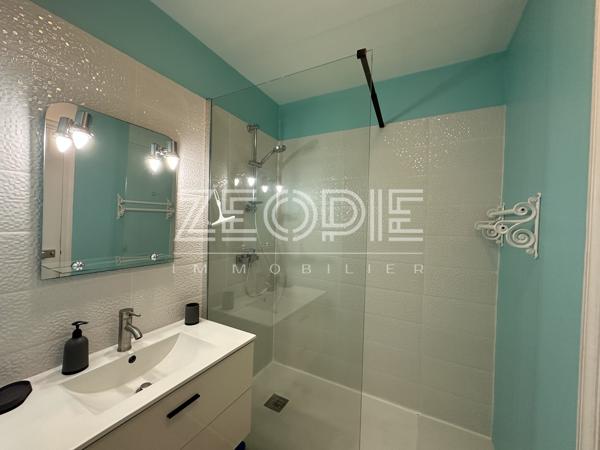 Exclusivité ZEOPIE Immobilier : Studio meublé Anse des Rochers à SAINT-FRANCOIS.