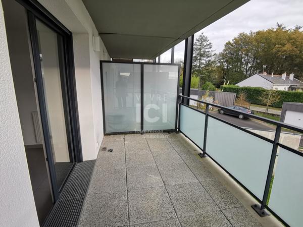Appartement T2 de 43.13 m² avec balcon + stationnement - Centre ville TREILLIERES