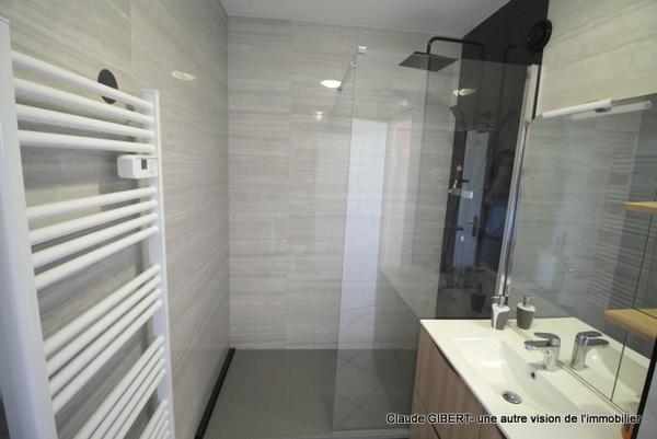 Appartement T2 : 35.67 m2 au 2eme étage en centre-ville entièrement rénové + cave