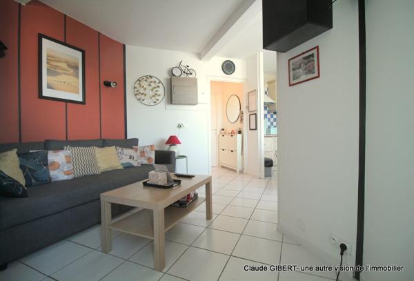 Appartement T2 : 35.67 m2 au 2eme étage en centre-ville entièrement rénové + cave