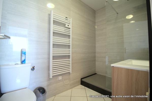 Appartement T2 : 35.67 m2 au 2eme étage en centre-ville entièrement rénové + cave
