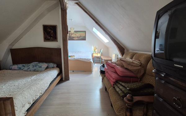 Maison à vendre    9 pièces • 300 m2 Criquebeuf-sur-Seine