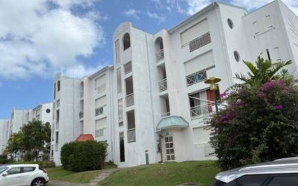 Appartement à vendre    3 pièces • 65,64 m2 Baie-Mahault