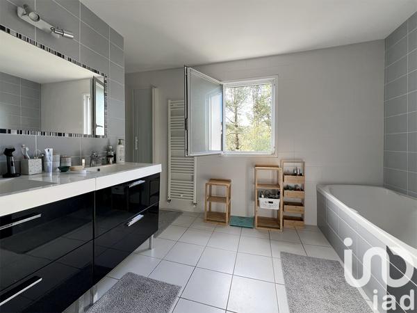 Maison à vendre 5 pièces 127 m² Nantes
