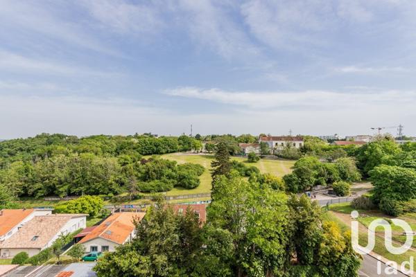 Duplex 4 pièces de 69 m² à Cenon (33150)