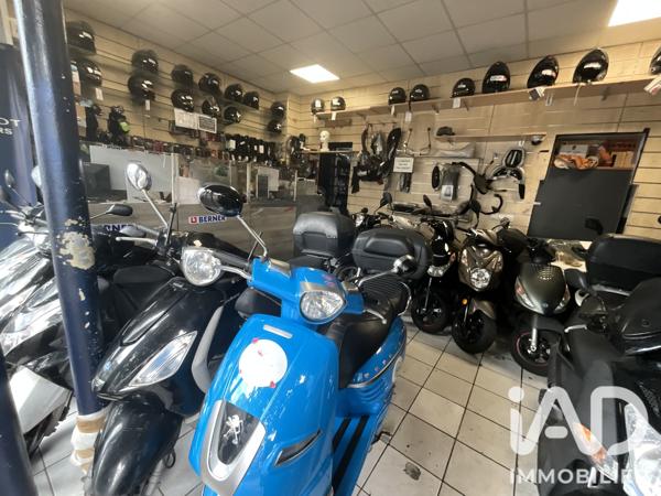 Garage, Station-service​ à vendre 150 m² Courbevoie