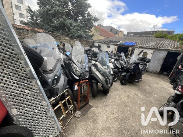 Garage, Station-service​ à vendre 150 m² Courbevoie