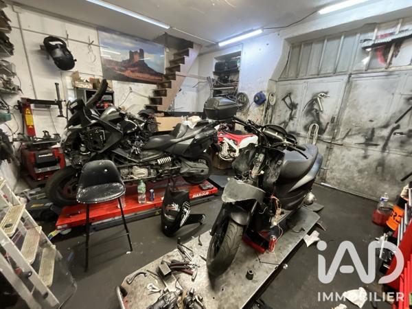 Garage, Station-service​ à vendre 150 m² Courbevoie